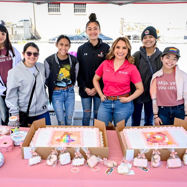 Mija Market Volunteers 