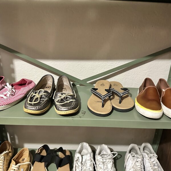 Shoes for Migrants 