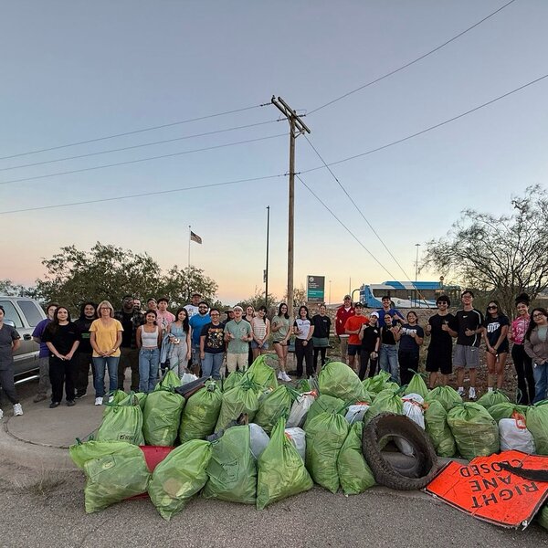 SCP Litter Pickup by EPCC Transmountain in the Northeast with the Pre-Dental Society from UTEP.